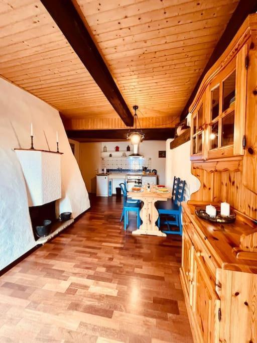 Charmant Appartement De Vacances Alta Ripa Hauterive  Extérieur photo