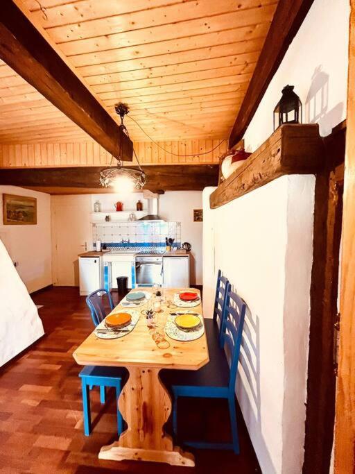 Charmant Appartement De Vacances Alta Ripa Hauterive  Extérieur photo